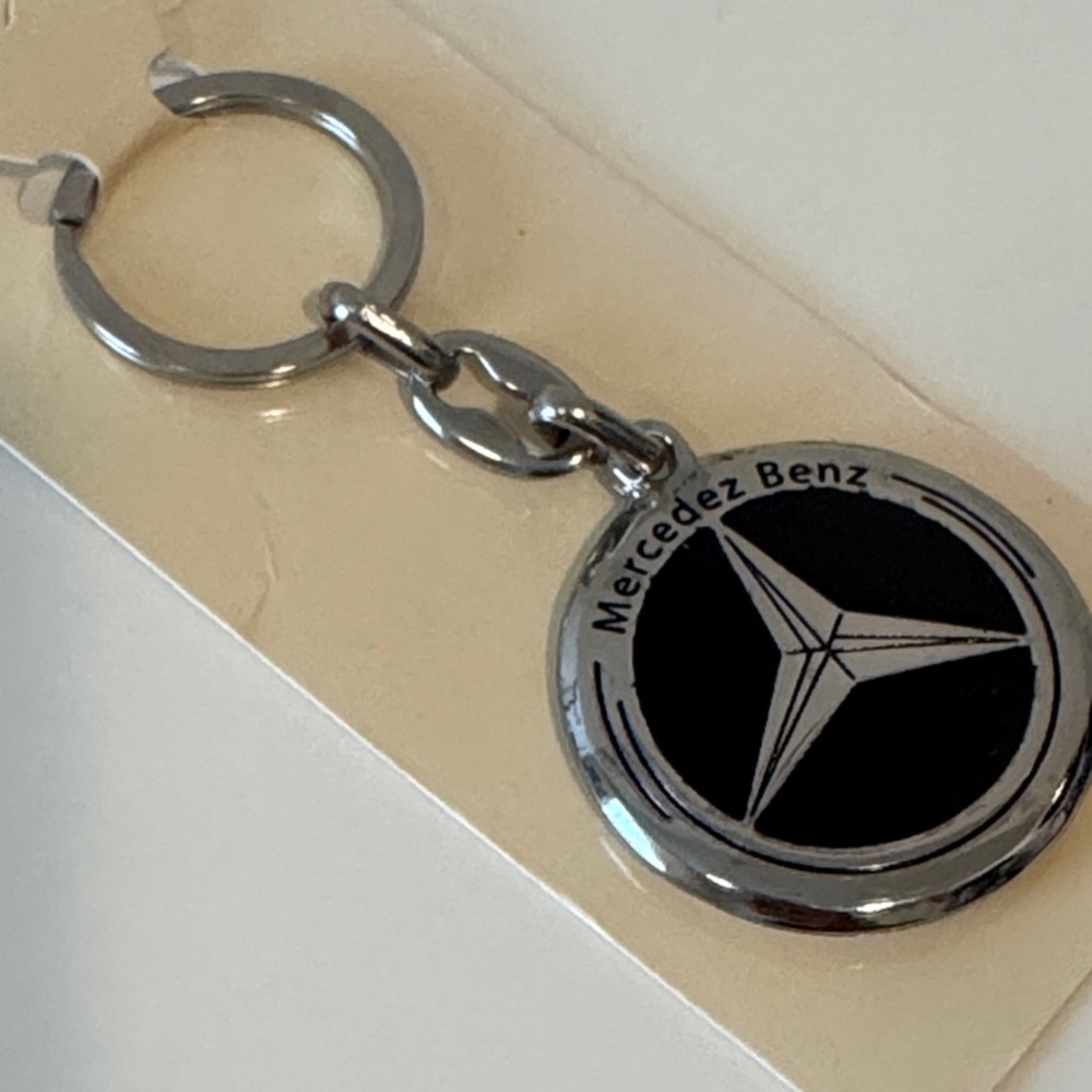 NEW✨Mercedes-Benz Silver and Black Keychain - Picture 6 of 6